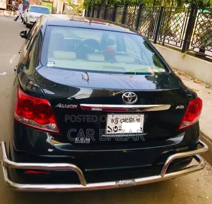 টয়োটা অ্যালিয়ন ২০১০ কালো