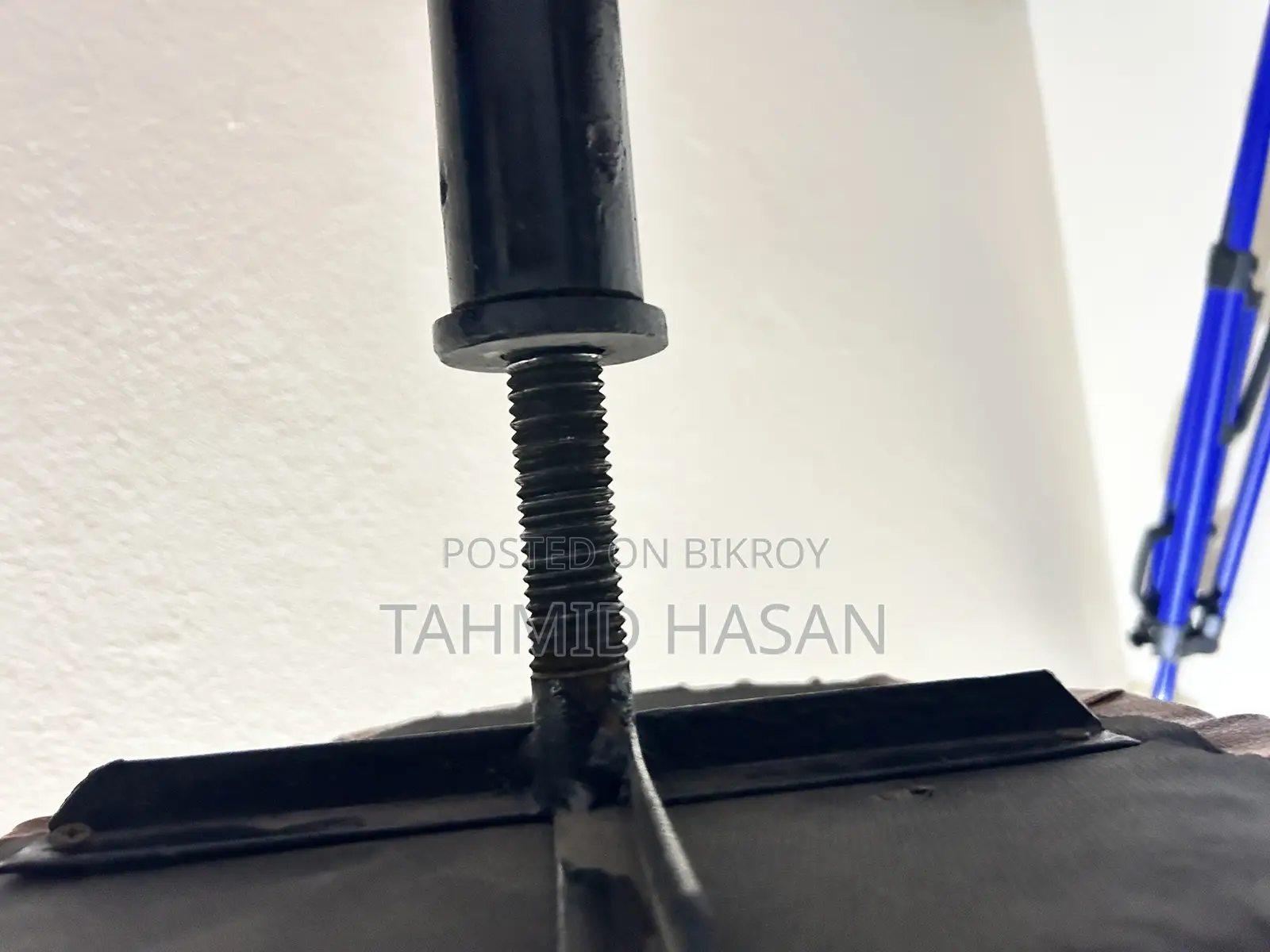 Adjustable Round Revolving Stool