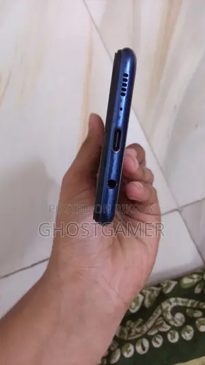 Samsung Galaxy M20 32 GB Blue