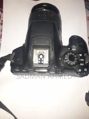 ক্যানন ৭০০ডি কিট লেন্স সহ