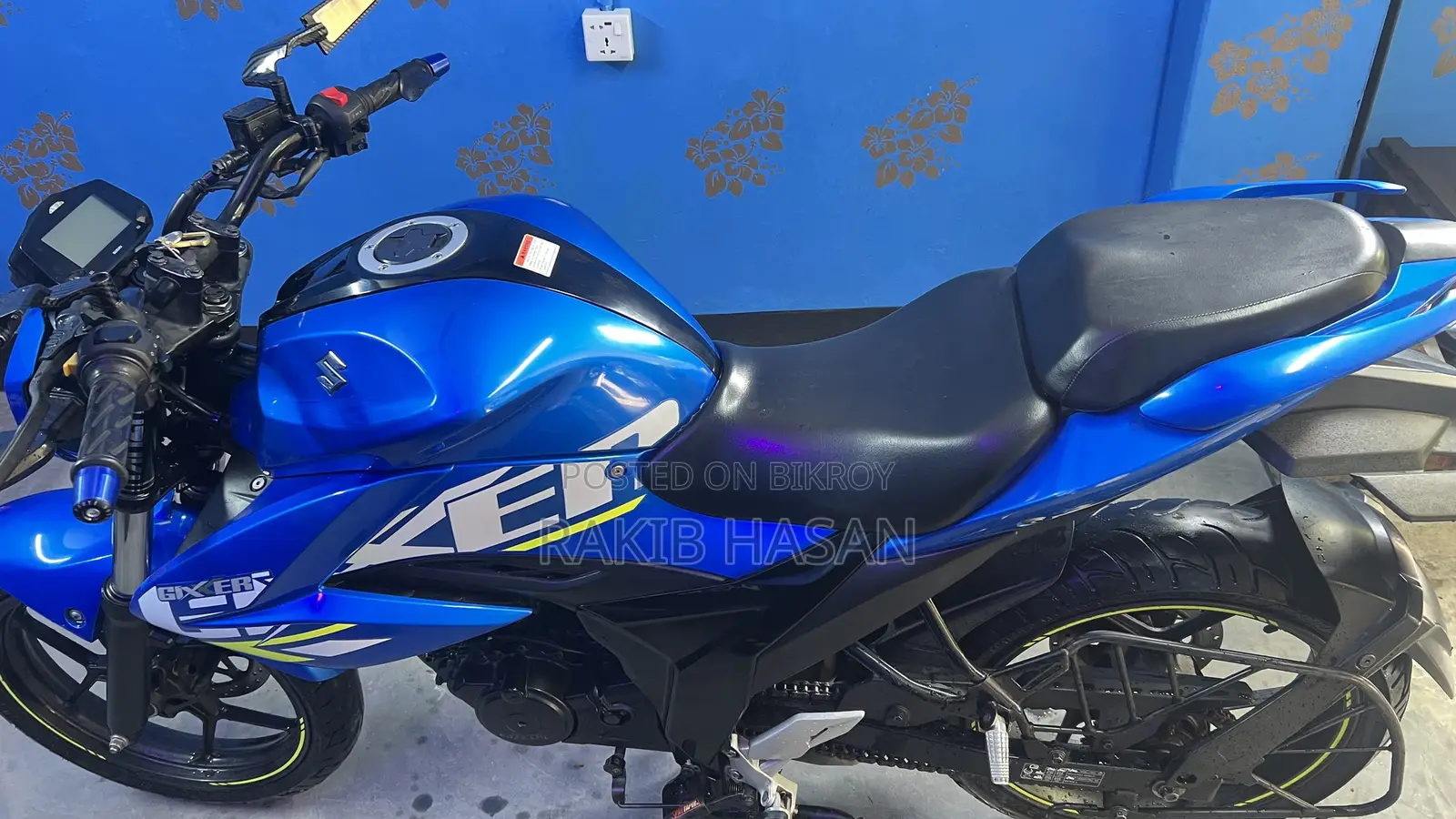 Suzuki 2022 Blue