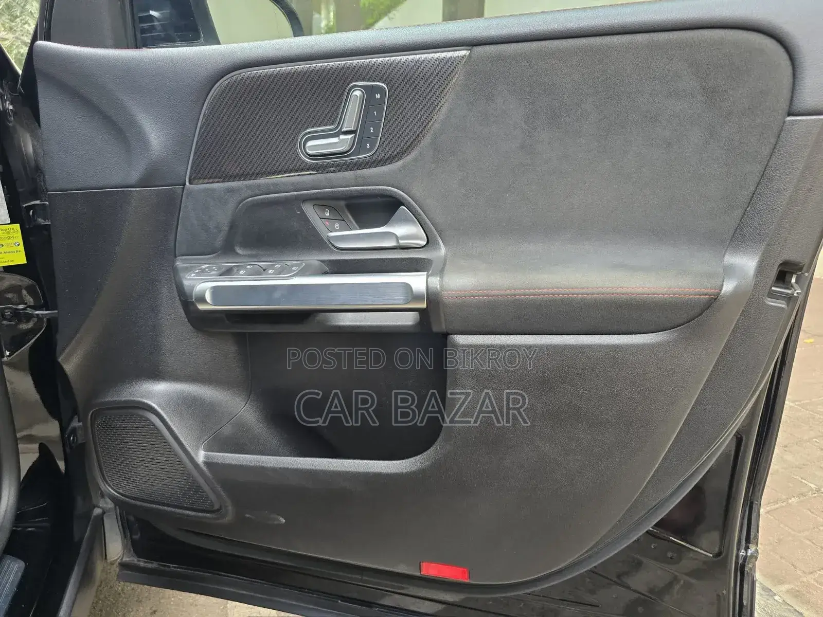 মার্সিডিজ-বেঞ্জ জিএলবি-ক্লাস জিএলবি ২০০ ২০২০ ব্ল্যাক