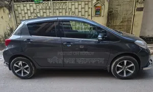 Toyota Vitz 2011 Gray