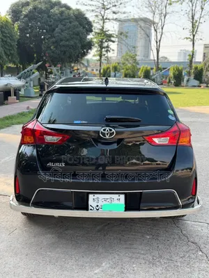 Toyota Auris 2013 Black