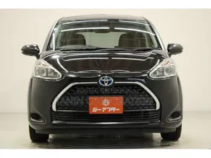 Toyota Sienta 2021 Black
