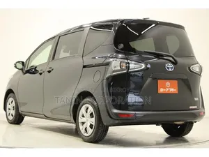 Toyota Sienta 2021 Black
