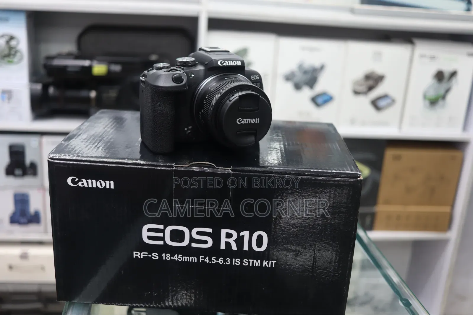 Canon R10 Camera With 18-45mm STM Lens