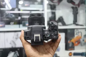 Canon R10 Camera With 18-45mm STM Lens