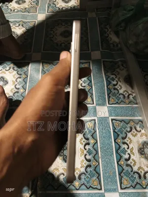 Itel City 100 128 GB Silver