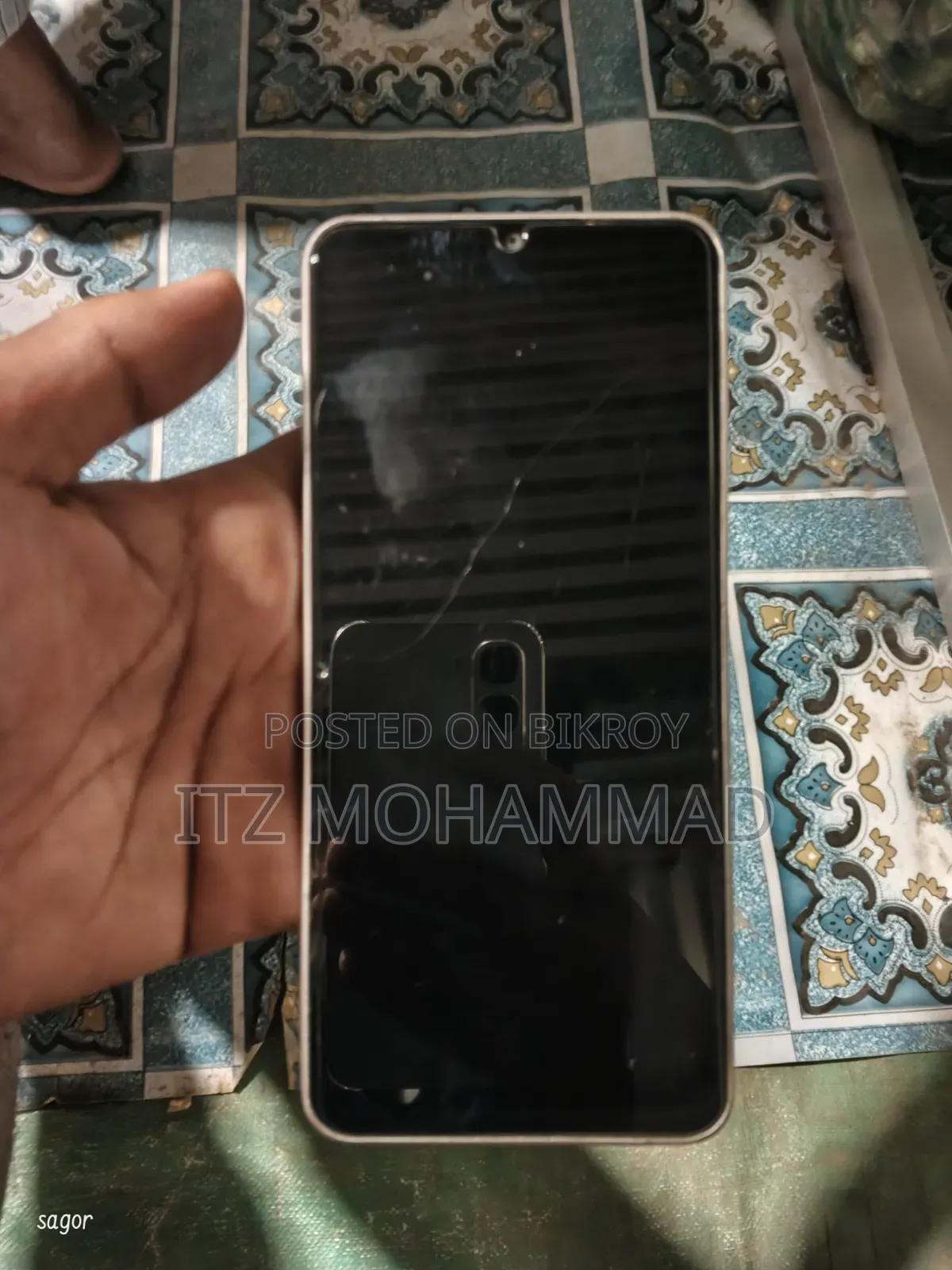 Itel City 100 128 GB Silver