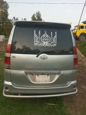 Toyota Noah 2003 Silver