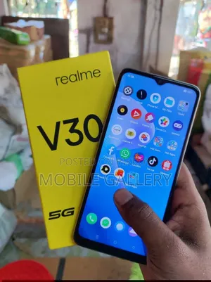 New Realme V30 128 GB