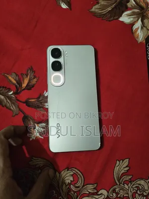 Vivo V40 SE 256 GB Silver