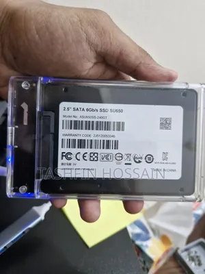 এনক্লোজারসহ Adata SSD
