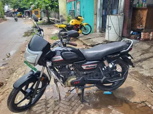 TVS Radeon 2021 Black
