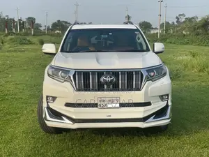 টয়োটা ল্যান্ড ক্রুজার প্রাডো ২.৭ ২০১৮ পার্ল