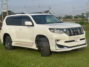 টয়োটা ল্যান্ড ক্রুজার প্রাডো ২.৭ ২০১৮ পার্ল