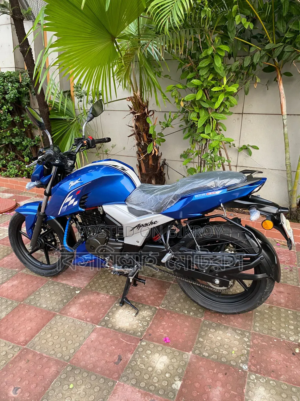 New TVS Apache RTR 160 4V 2021 Blue
