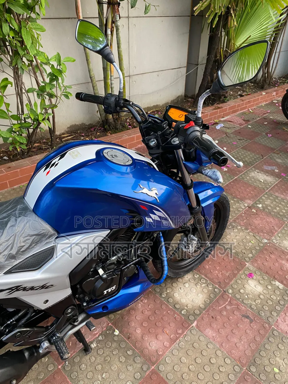 New TVS Apache RTR 160 4V 2021 Blue