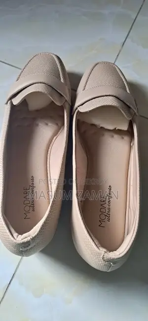 Ladies Shoe