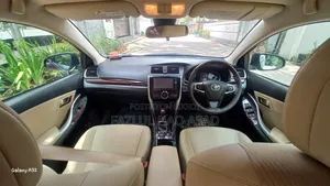 Toyota Premio 2016