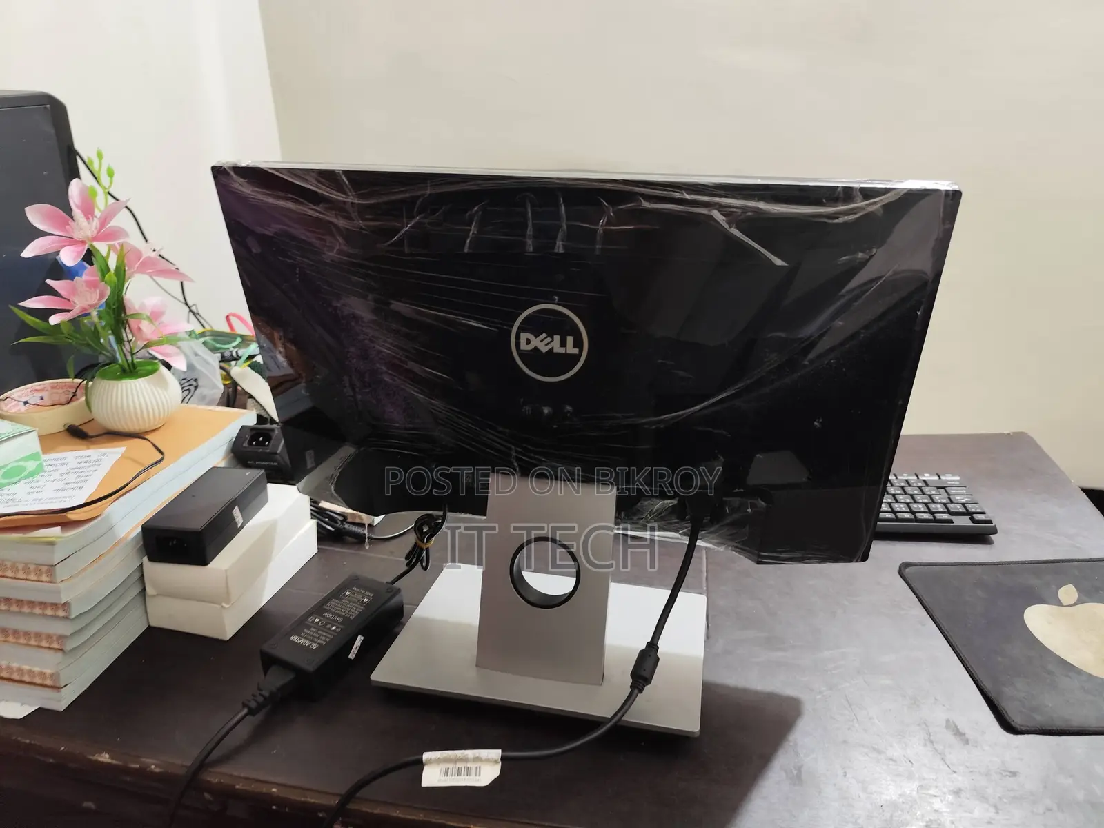 Limited Time Offer: Dell 22" Full Fresh Monitor! Only 3 Units Left