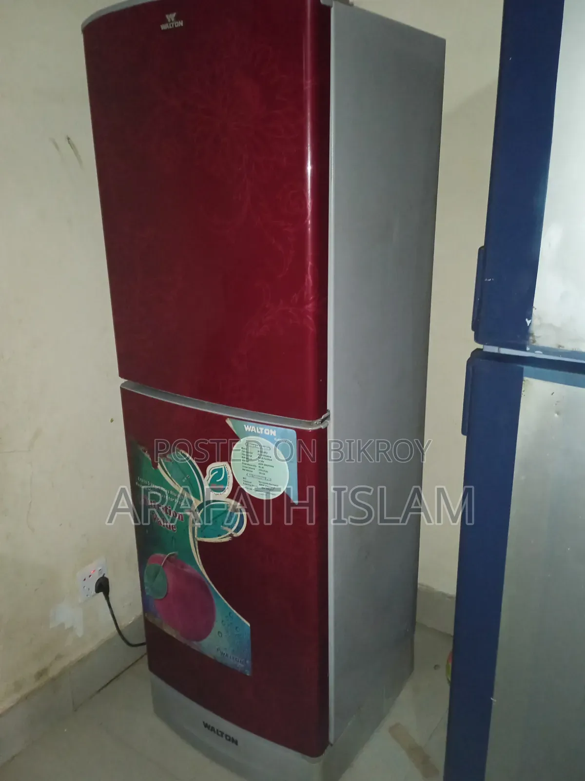 একটা ফ্রিজ বিক্রয় হবে