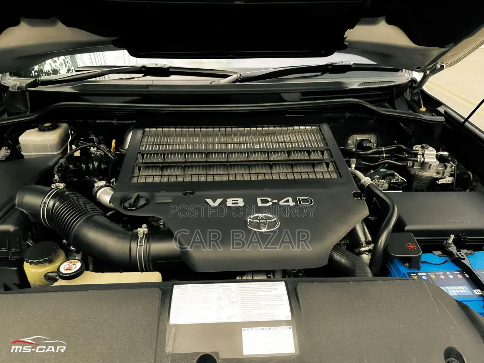 Toyota Land Cruiser 4.5 V8 VXR 2020 Silver