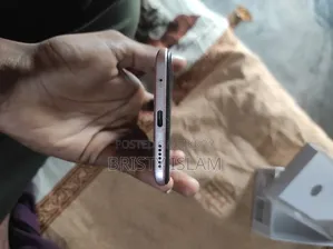 Vivo S1 Pro ১২৮ জিবি সাদা