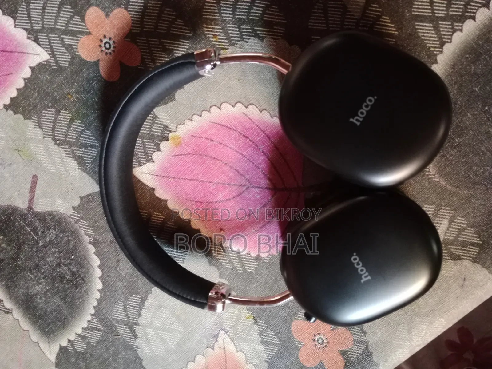 Selling W35 Max Earphone