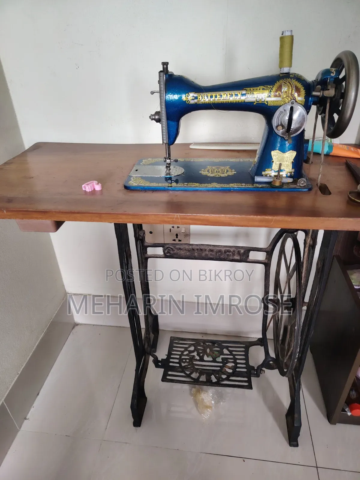 Sewing machine for sale