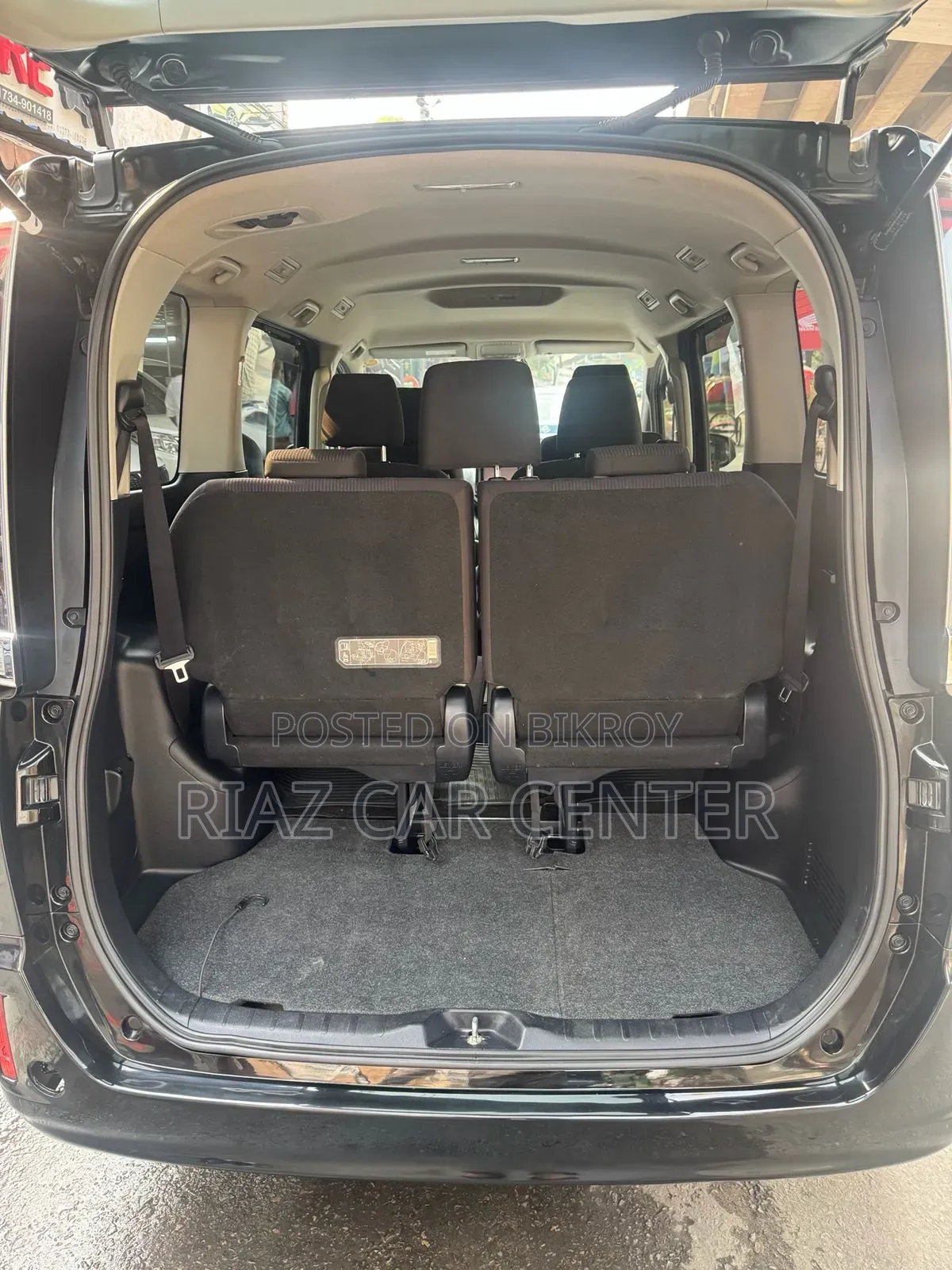 Toyota Noah 1.8 FWD Hybrid (7 Seater) 2018 Black