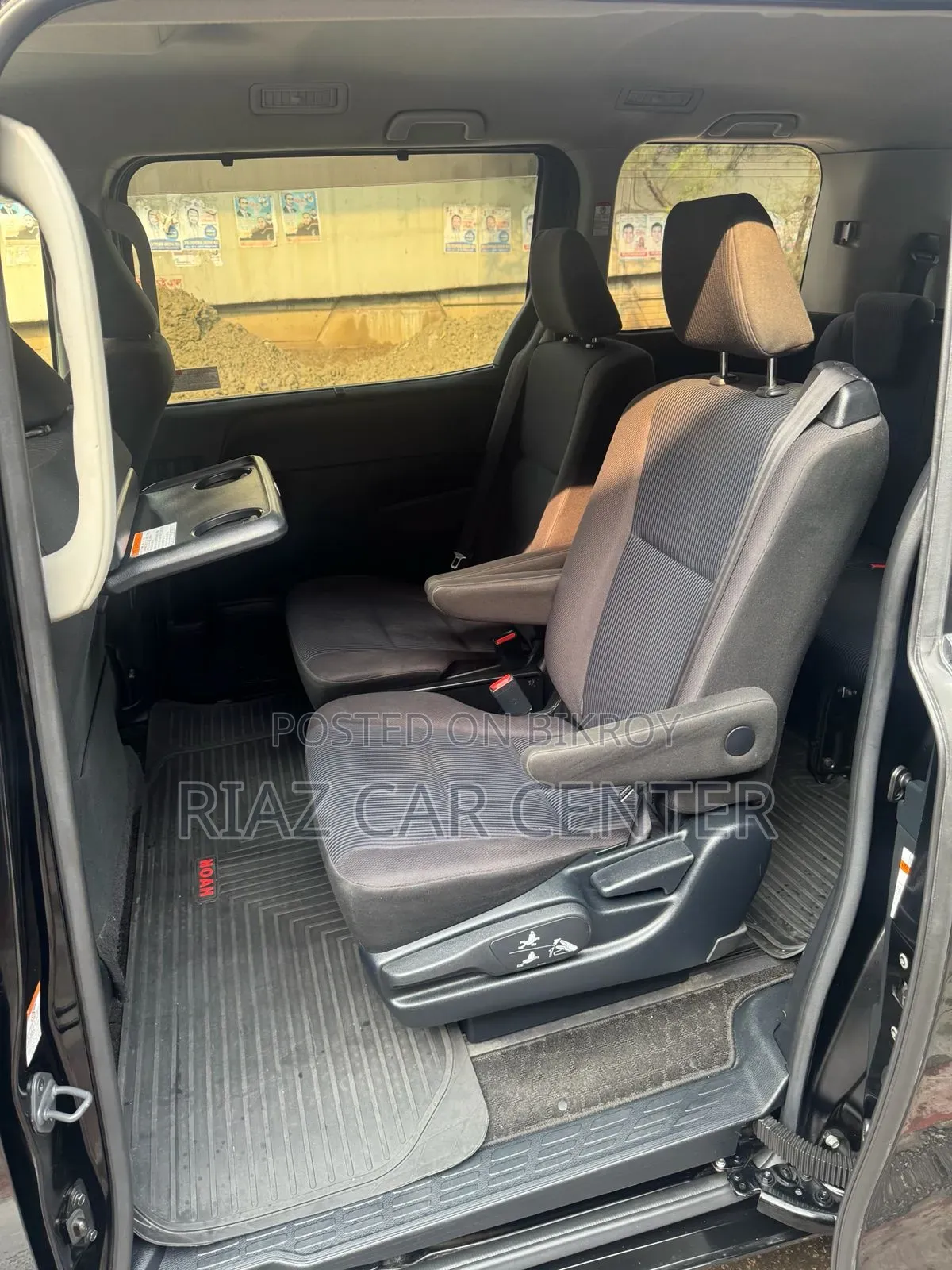 Toyota Noah 1.8 FWD Hybrid (7 Seater) 2018 Black