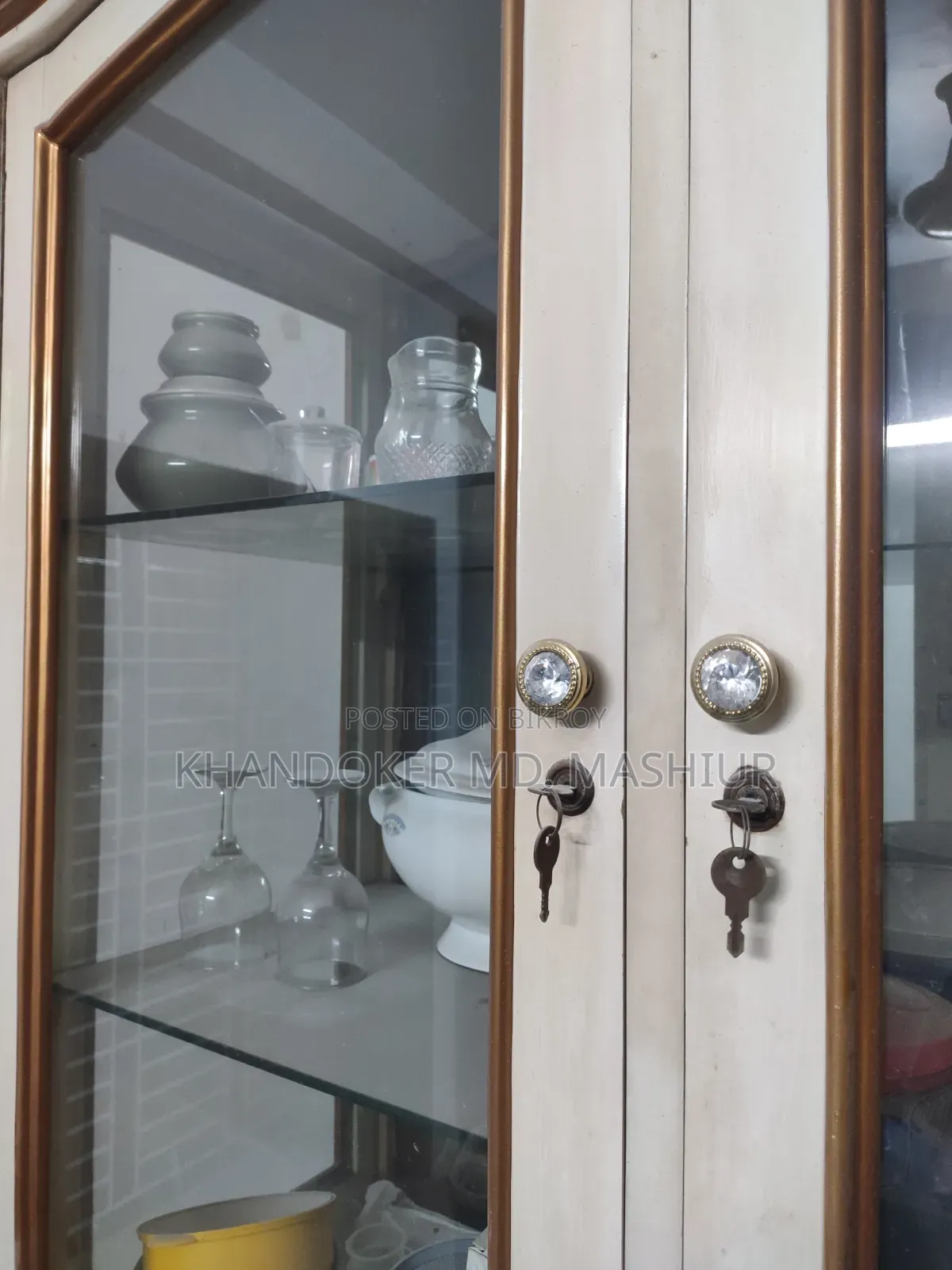 Vintage Heavy Wooden Display Cabinet / Showcase - Elegant Furniture