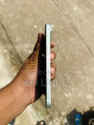 Apple iPhone 15 128 GB Green