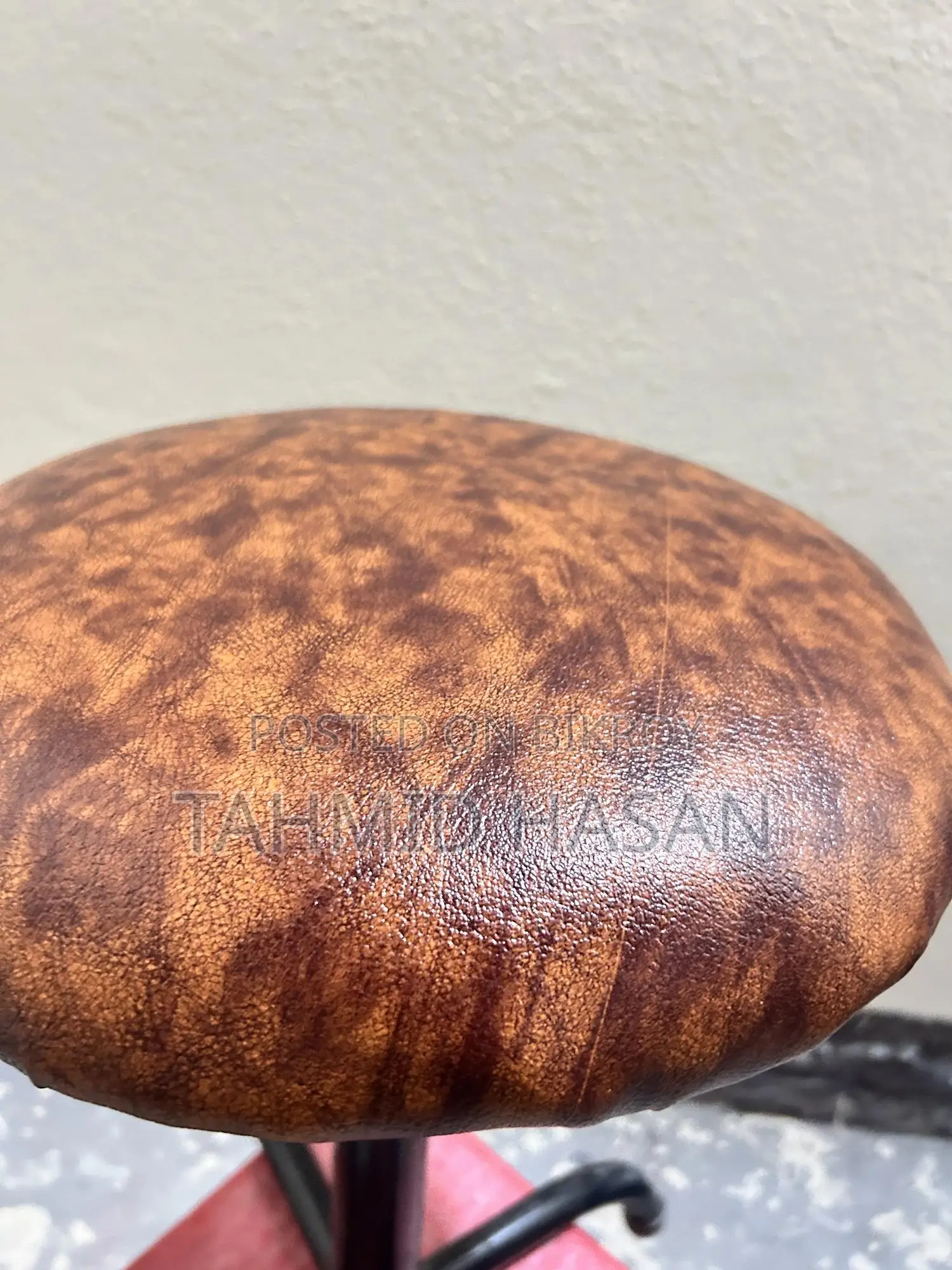 Adjustable Round Revolving Stool