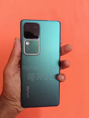 New Vivo V30 5G 256 GB Green
