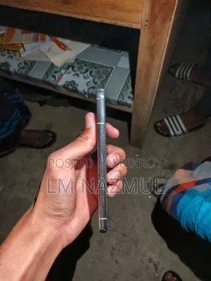 Samsung Galaxy S22 5G 256 GB হোয়াইট