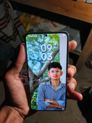 Samsung Galaxy S22 5G 256 GB হোয়াইট