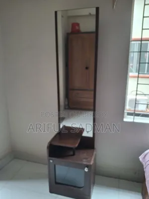 Regal Dressing Table