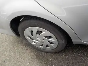 টয়োটা এক্সিও ২০২১ সিলভার
