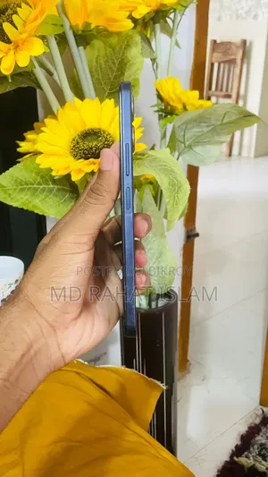 Vivo Y28 8 GB Red