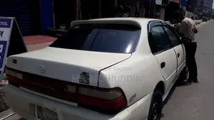 Toyota Corolla 1994 White