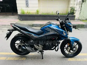 Honda Hornet 2022 Blue