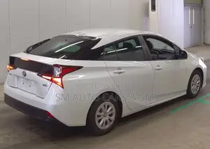 Toyota Prius 2021 Pearl