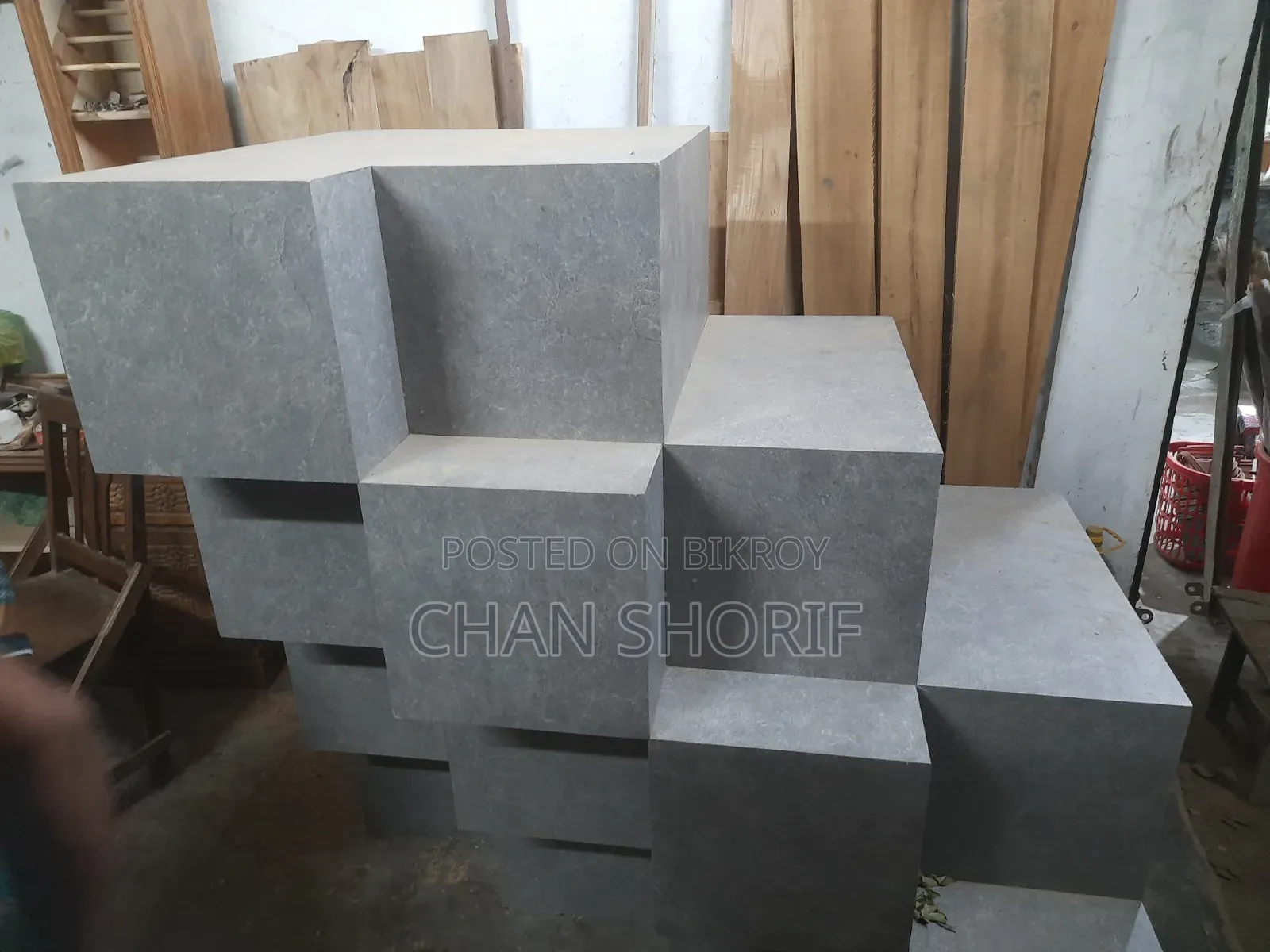 This will be sold, Address: Uttar Khan Atipara Bazar, Phone