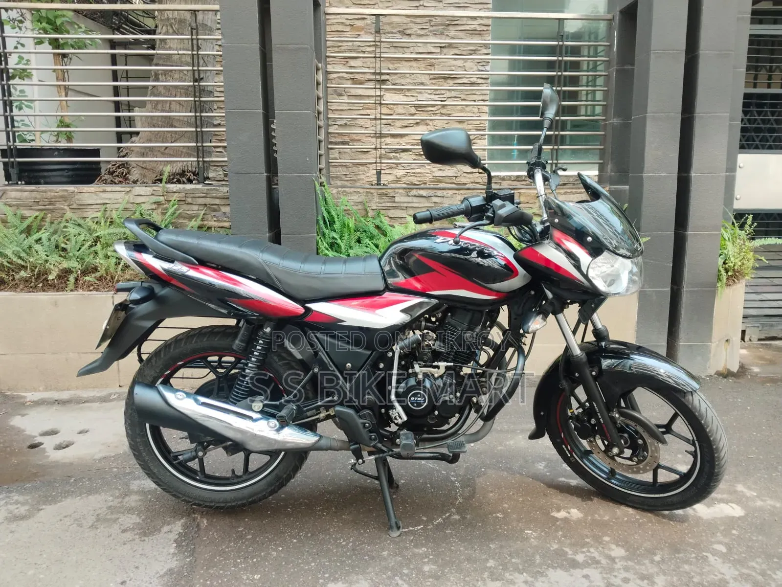 Bajaj Discover 125 2023 Black