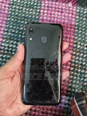 Samsung Galaxy A30 64 GB Black