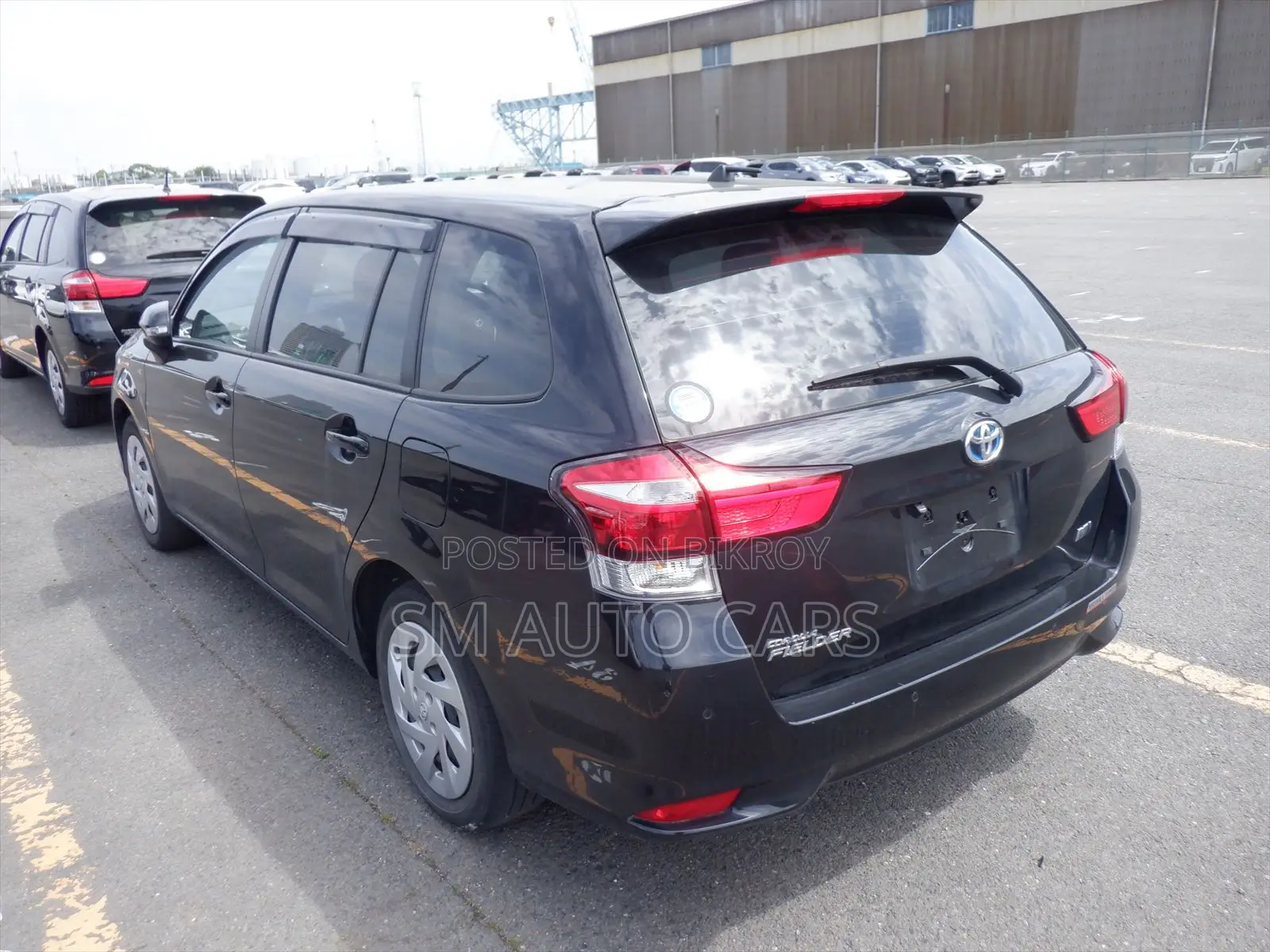 Toyota Corolla Fielder 1.5 Hybrid FWD 2021 Black