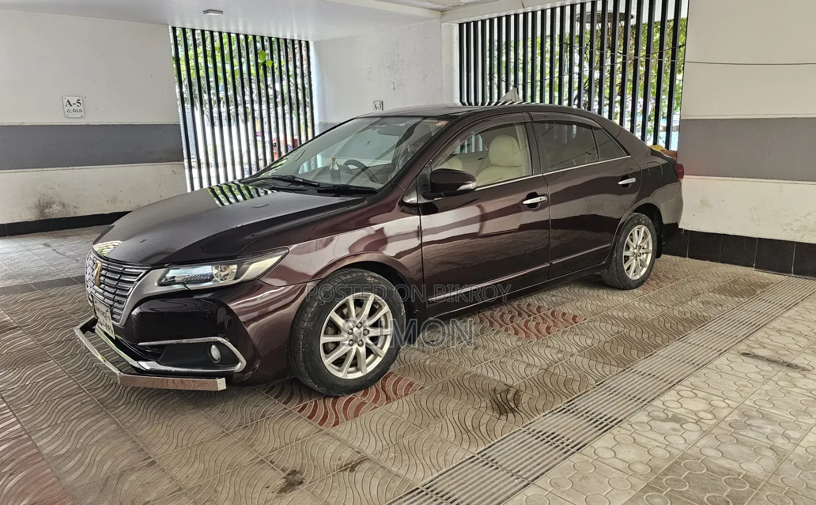 Toyota Premio 2010 Red